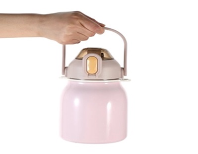 Large Capacity Bulk Water Bottles with Straw: The Ideal Companion for Daily Hydration